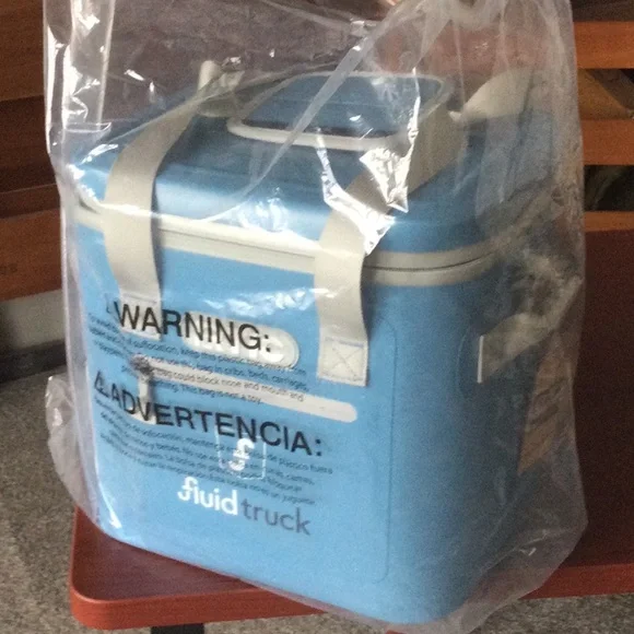 🤖- RTIC Cooler 12 Can [New in Box] - Picture 2 of 11